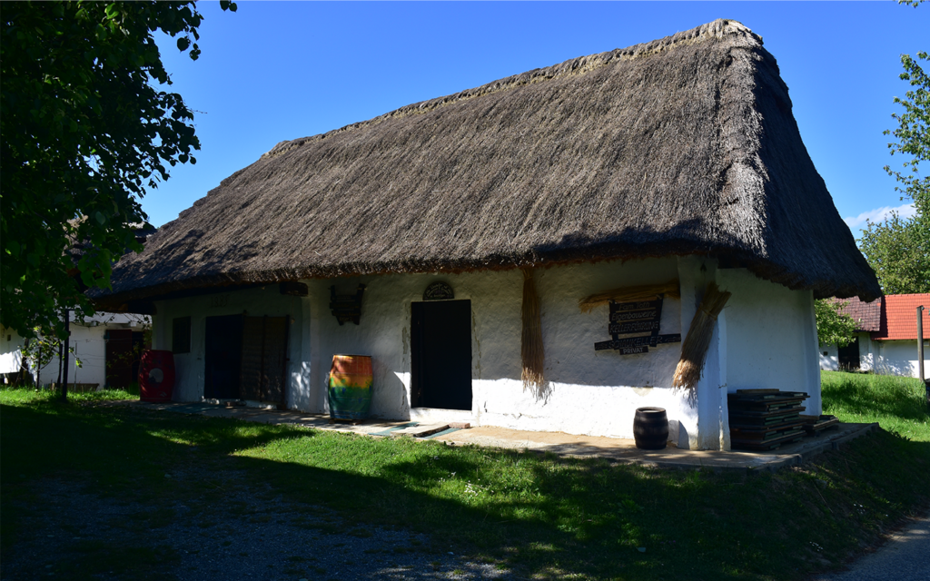 Alter Weinkeller mit Schaukeller